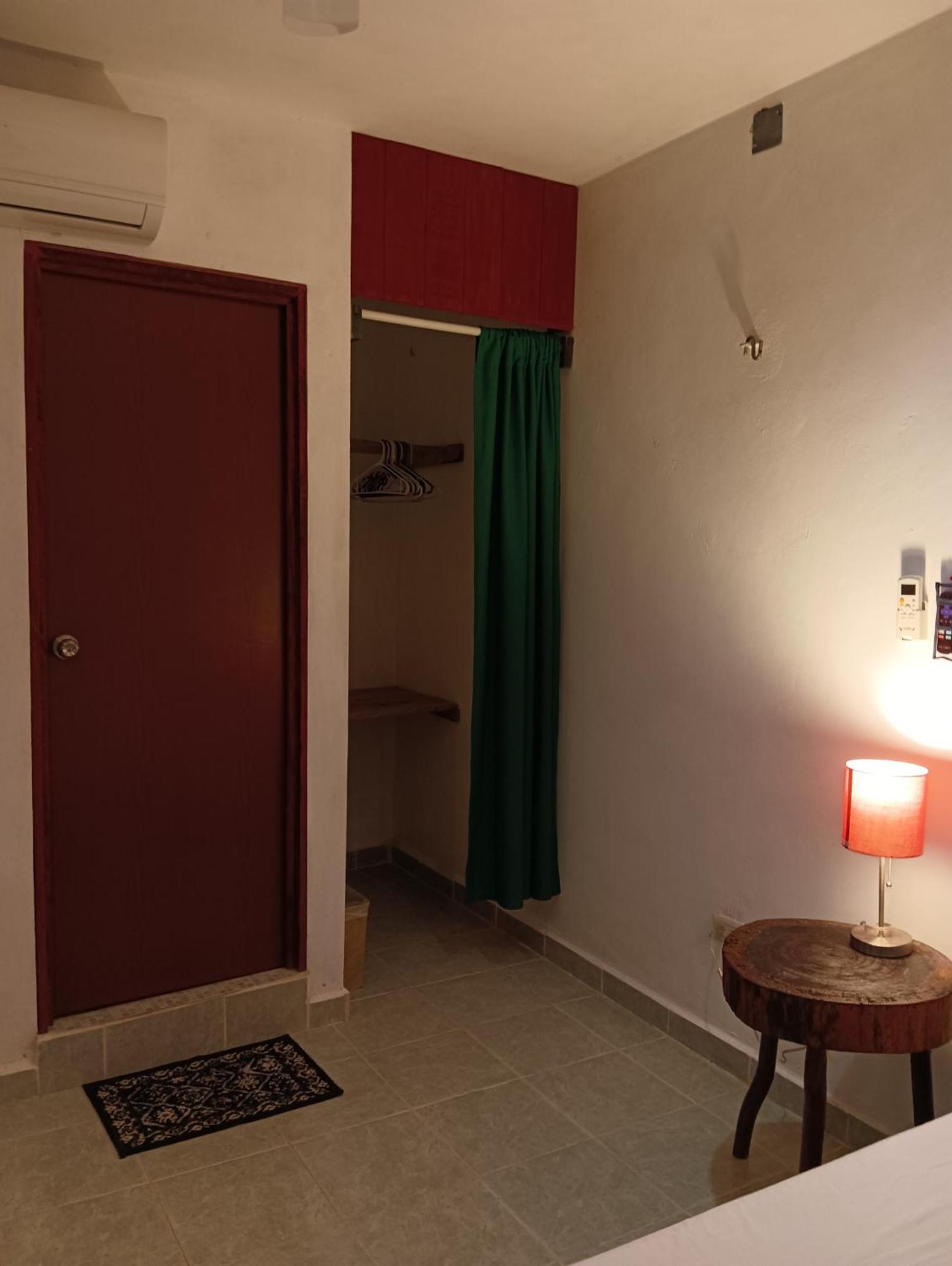 Alojamiento Ya'Ax Nah Playa del Carmen Zimmer foto